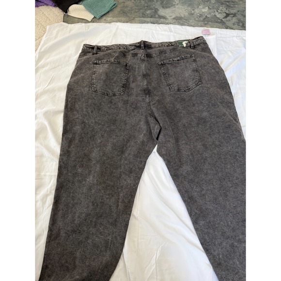 Wild Fable Black Wash Super High Rise Straight Jeans Size 30 - Picture 2 of 6